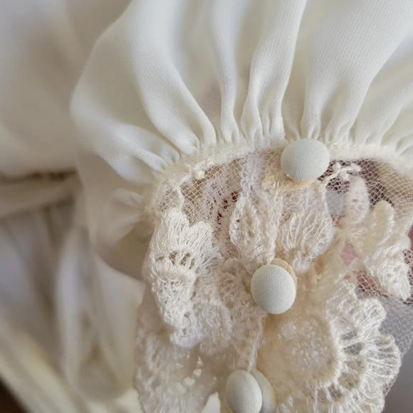 Vintage Victorian Style Dress / 70s / Cream / Lace / Size Small - Picture 4 of 11